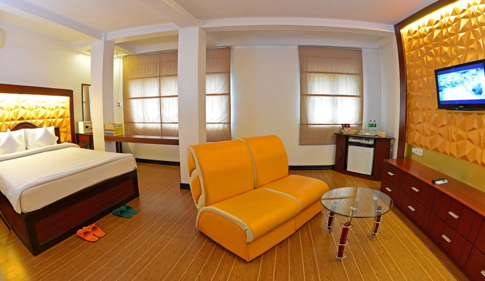 Clover Hotel Yangon Exterior foto