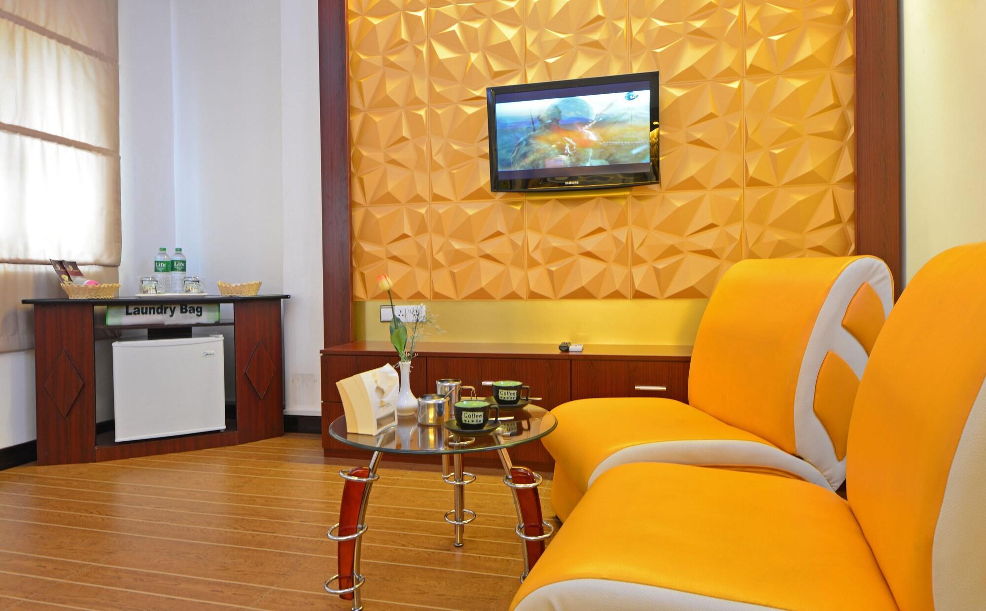 Clover Hotel Yangon Exterior foto