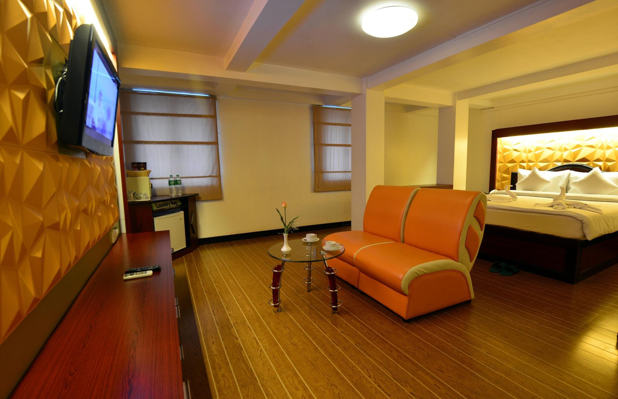 Clover Hotel Yangon Exterior foto