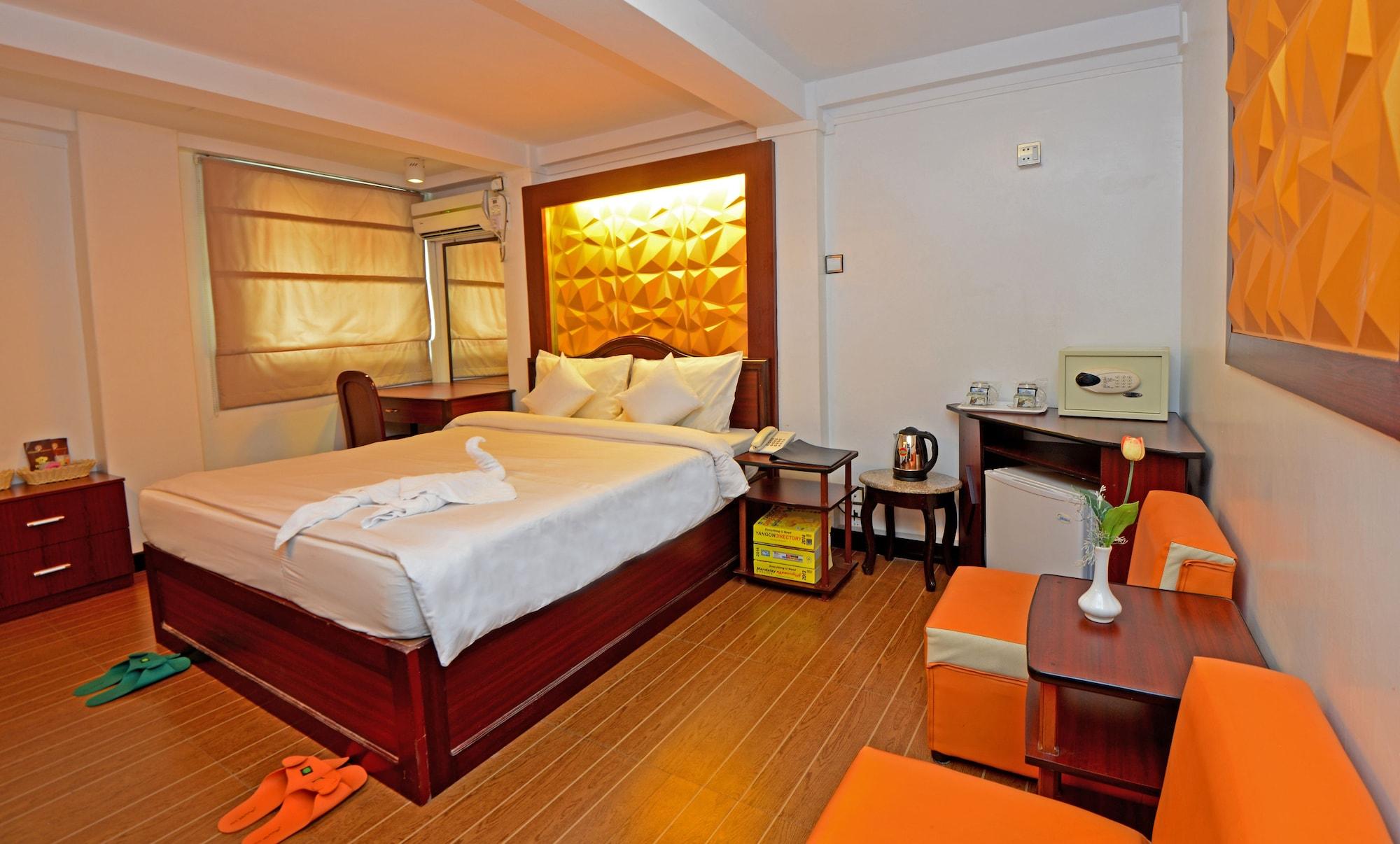 Clover Hotel Yangon Exterior foto