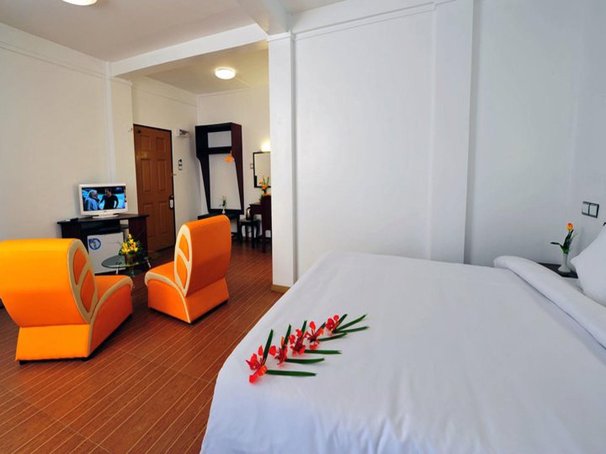 Clover Hotel Yangon Exterior foto