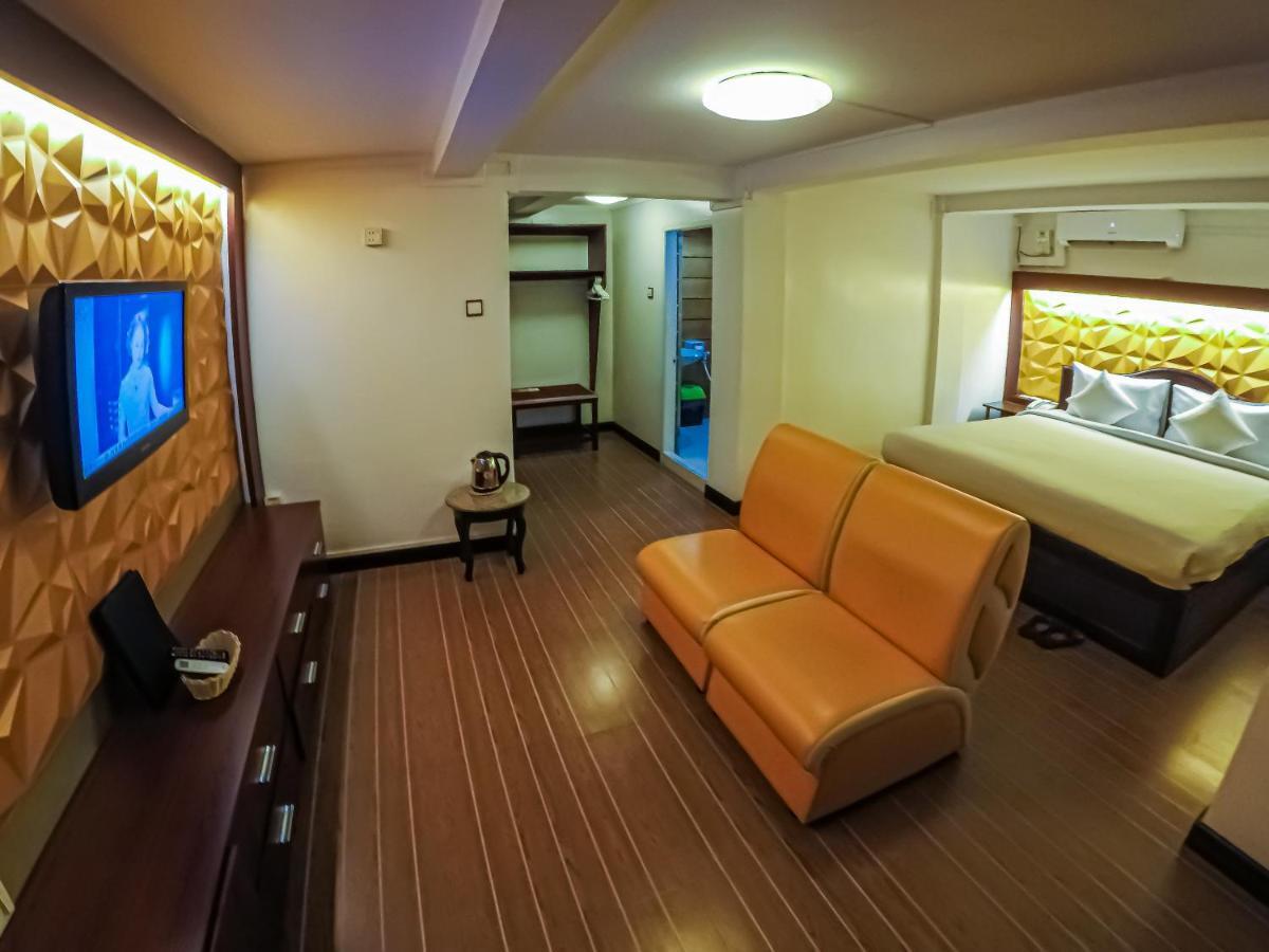 Clover Hotel Yangon Exterior foto